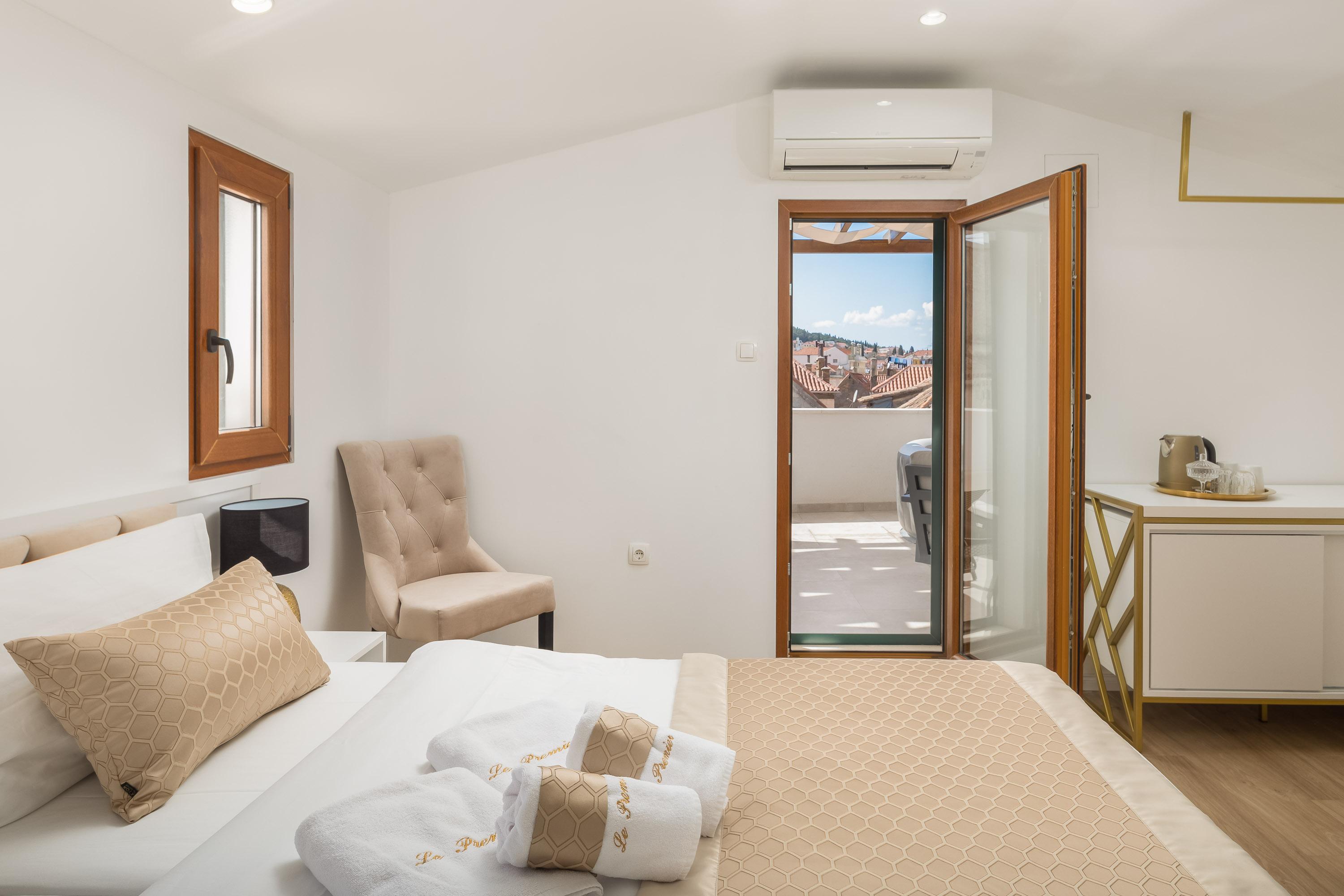 Le Premier Luxury Rooms Split Bagian luar foto