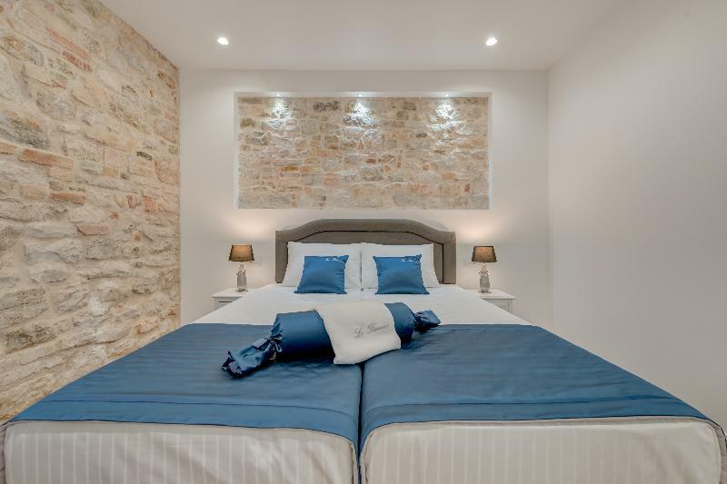 Le Premier Luxury Rooms Split Bagian luar foto