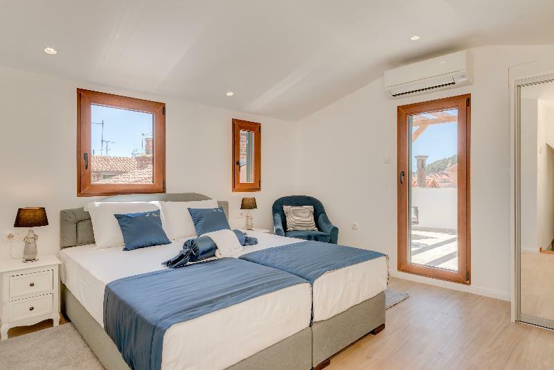 Le Premier Luxury Rooms Split Bagian luar foto